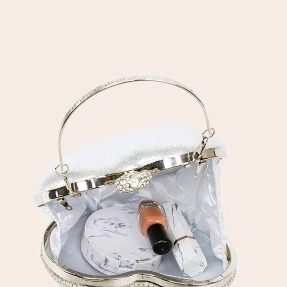Mini Crossbody pearl Bag - Picture 2 of 7